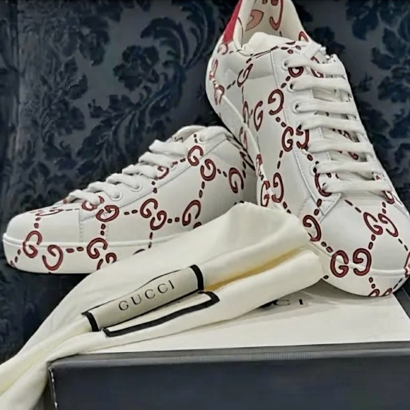 Never worn, no tag Gucci men’s size 8 shoe with Shoe bags shoe id# - Picture 6 of 7